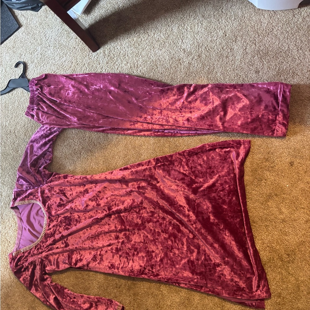 Velvet Shalwar khameez set sz 40